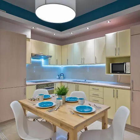 Aurora - Old Town Apartment
