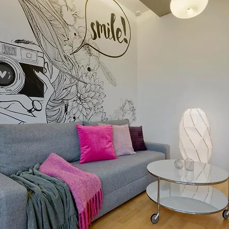 Aurora - Old Town Apartment