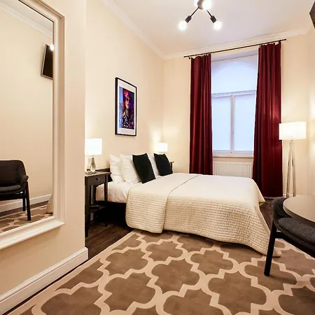 Aurora - Old Town Apartment