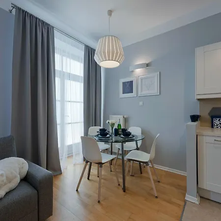 Aurora - Old Town Apartment